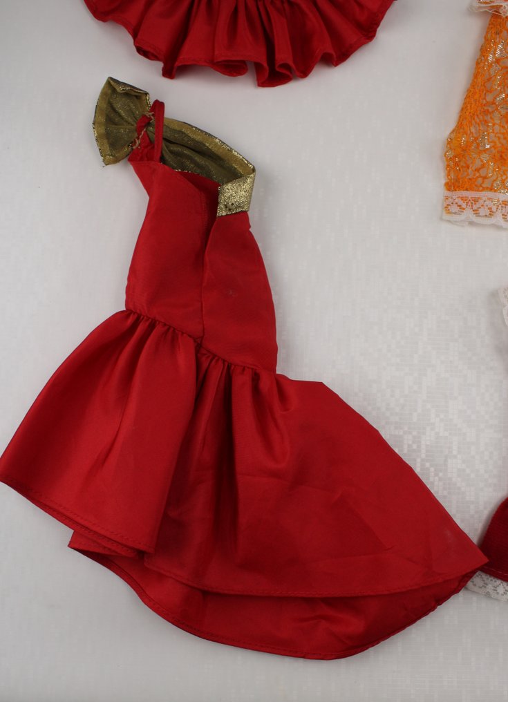 Mattel  - Barbie doll Lot of vintage Barbie clothes - U.S. #2.1