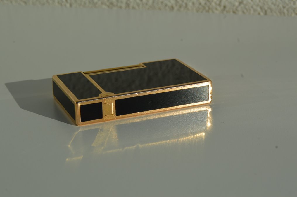 Line 2 Large - Chinese Laquer Noire, First Edition - Brichetă de buzunar - Placat cu aur, Lac #4.3