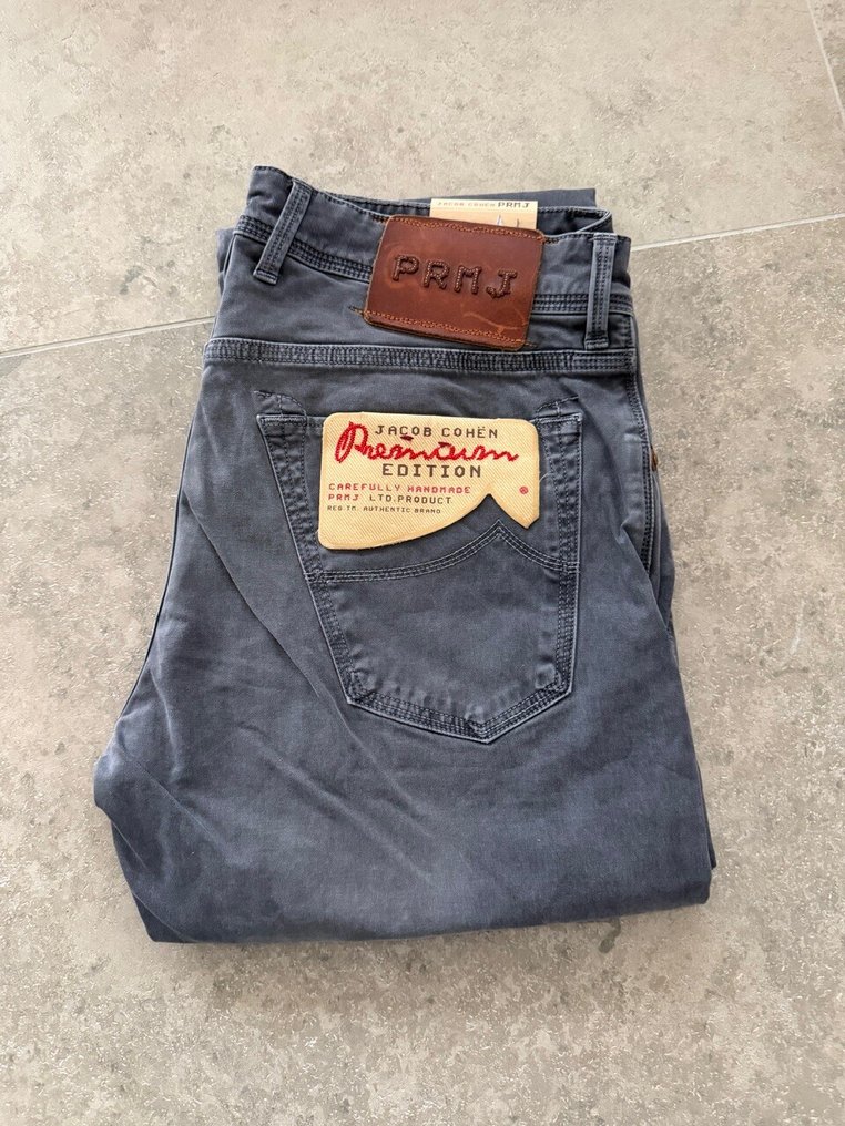 Jacob Cohen - New - PREMIUM EDITION - size 32 - GREY - Jeans - New with tags #1.0