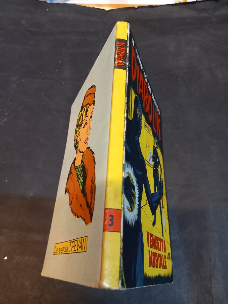 Diabolik n. 3 , 9 seconda serie - Vendetta mortale , l'artiglio del demonio - 2 Comic - Første udgave - 1965 #1.0