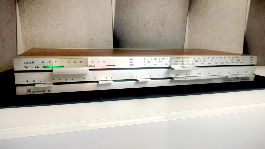 Bang & Olufsen - BeoMaster 901 Amplificatore a stato solido #1.0