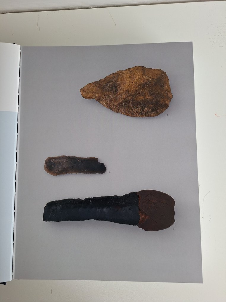 Jochen Amme - Historische Bestecke : Formenwandel von der Altsteinzeit bis zur Moderne - 2002 #4.3