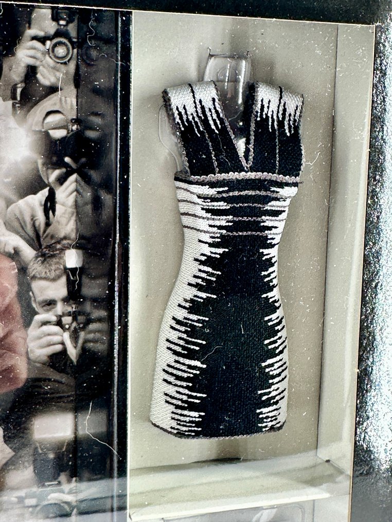 Mattel  - 芭比娃娃 Hervé Léger by Max Azria – Barbie Collector Gold Label – 2013 – Limited to 9,200 Worldwide - 美國 #3.2