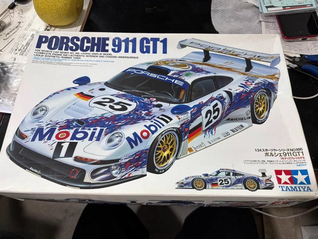 Tamiya 1:24 - Modellauto - Porsche 911 GT1 #1.0