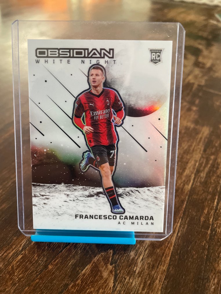 2023/24 Panini Obsidian White Night Francesco Camarda 1 新秀卡, 插入卡 - 1 Card - 狀況優良(EX) #1.0
