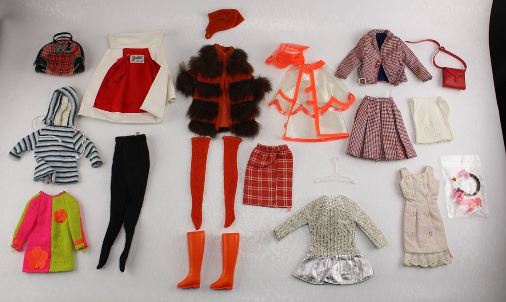 Mattel  - Κούκλα Barbie Lot of Barbie / Frankie clothes - Î—Î Î‘ #1.0