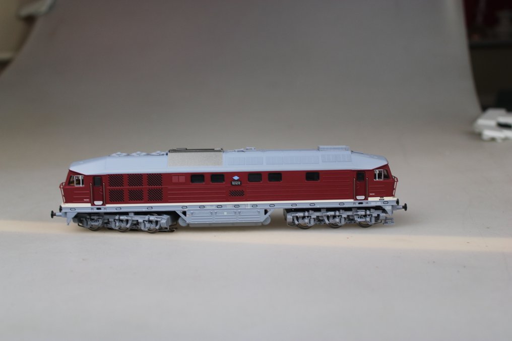 Brawa H0 - 41453 - Diesel lokomotiv (1) - BR132 041-5 "Ludmilla" fra brawa med lyd. - DR (DRB) #1.0
