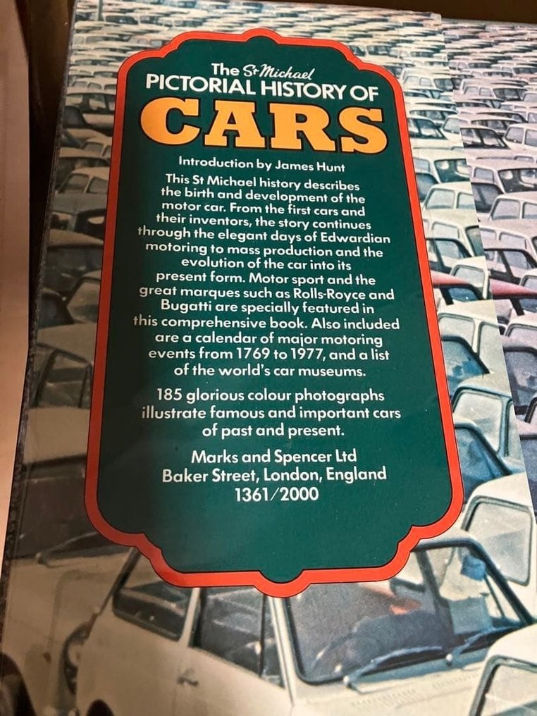 The St. Michael Pictorial History of Cars – Peter Roberts (Introduction by James Hunt) – 1970s - 1977 #4.3