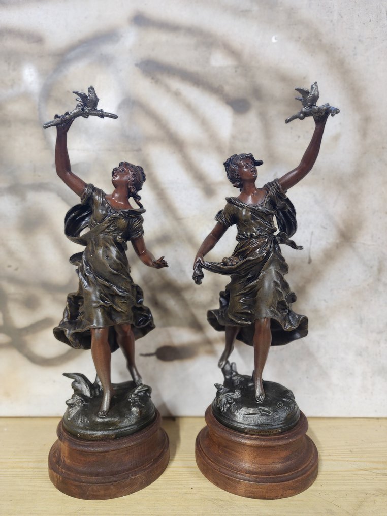 Auguste Moreau (1834-1917) - Γλυπτό, PRINTEMPS & HIRONDELLES - 45 cm - Σπέντερ, Ξύλο #1.0