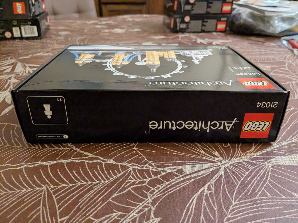 LEGO Set - 21034 - Architecture - London #3.2