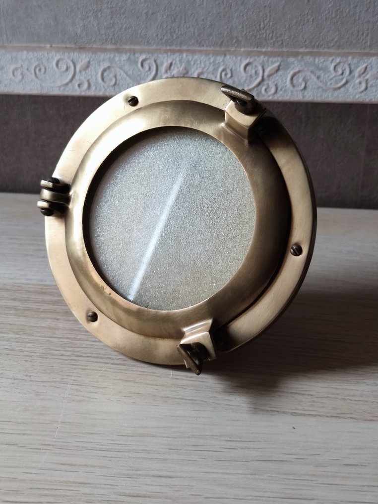 Kuøye - Laiton og verre - Porte-photo #3.2