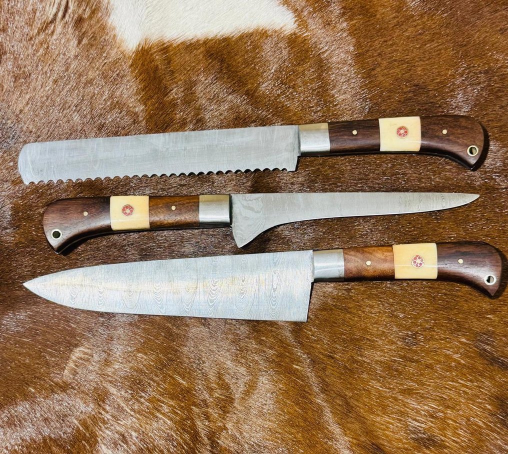 Μαχαίρι κουζίνας -  Σετ μαχαίρια κουζίνας (0060) - Χειριστήριο και λάμα από American Rose Wood και Camel Bone, κατασκευασμένα από διπλωμένο ατσάλι - Ηνωμένο Βασίλειο - Σετ μαχαίρια κουζίνας #3.2