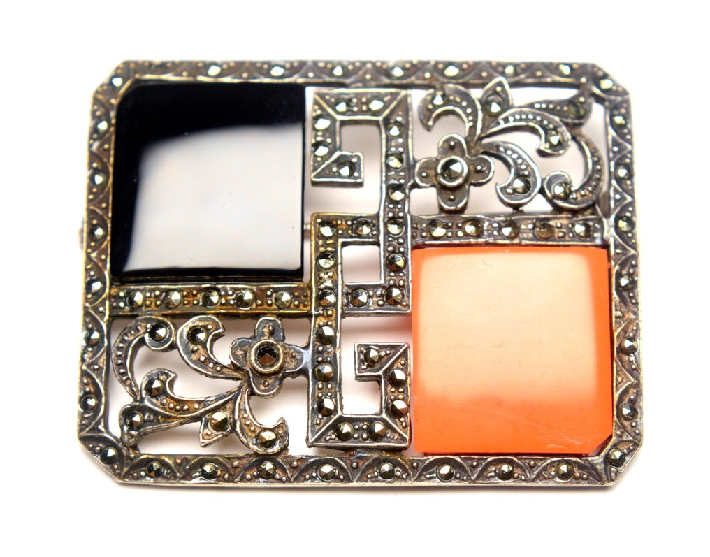 Sem preço de reserva - Pregadeira Prata 835 Coral - Ónix. - Art Deco #1.0