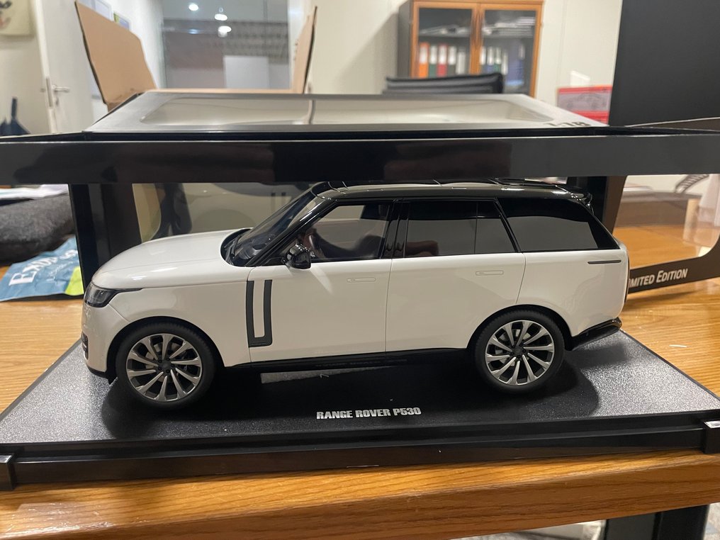 GT Spirit 1:18 - Modelauto - Range Rover P530 #1.0