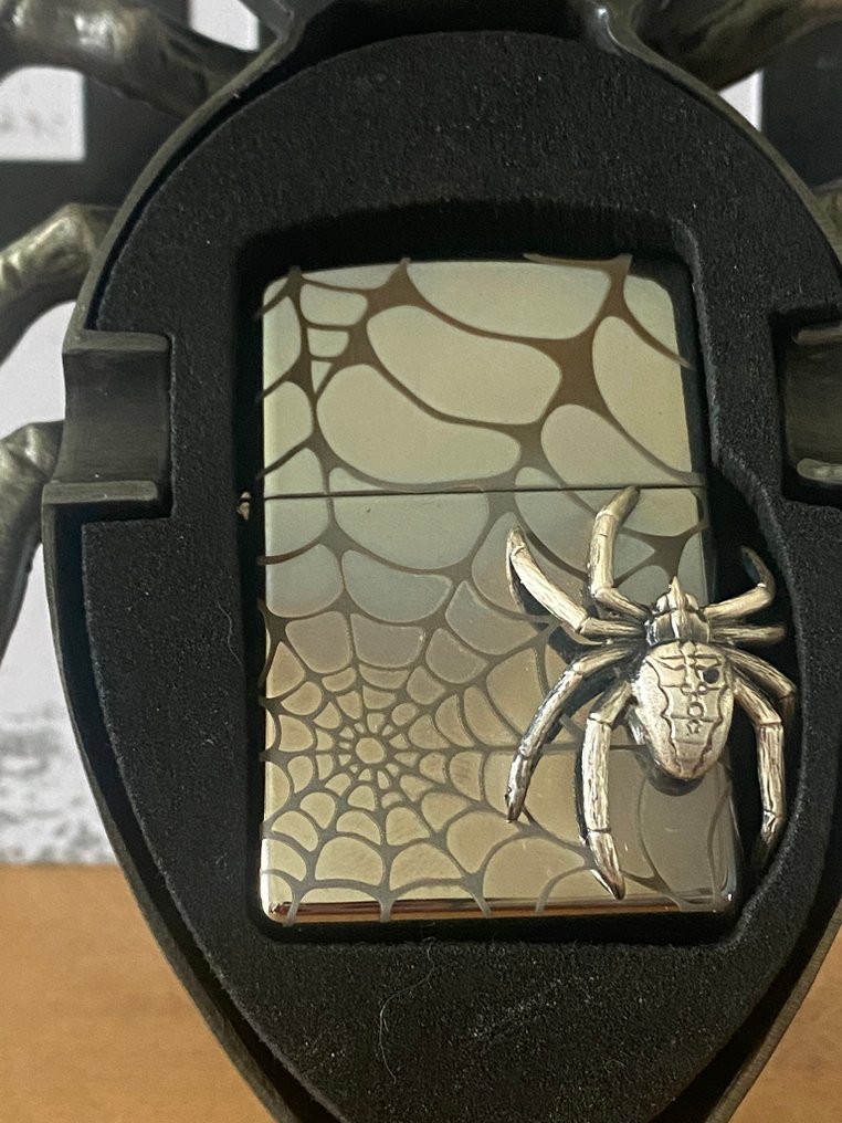 Zippo - 芝宝 - RARE - SPIDER CENDRIER + ZIPPO SPIDER 3D - EDITION LIMITEE 0402/1000 - 没有保留价 - 打火机 - 钢材(不锈钢), 黄铜 #1.0