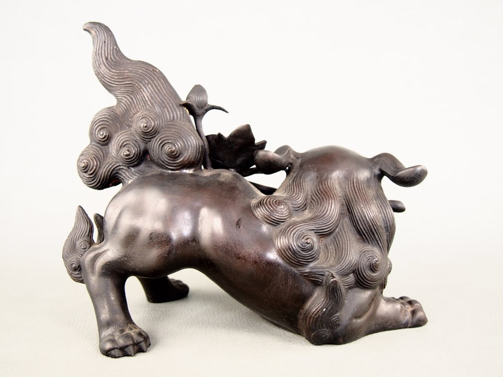 Bronze - Shōun 照雲 - Symbols of wealth and prosperity, auspicious lions and peonies - Shōwa period (1926-1989) #4.3