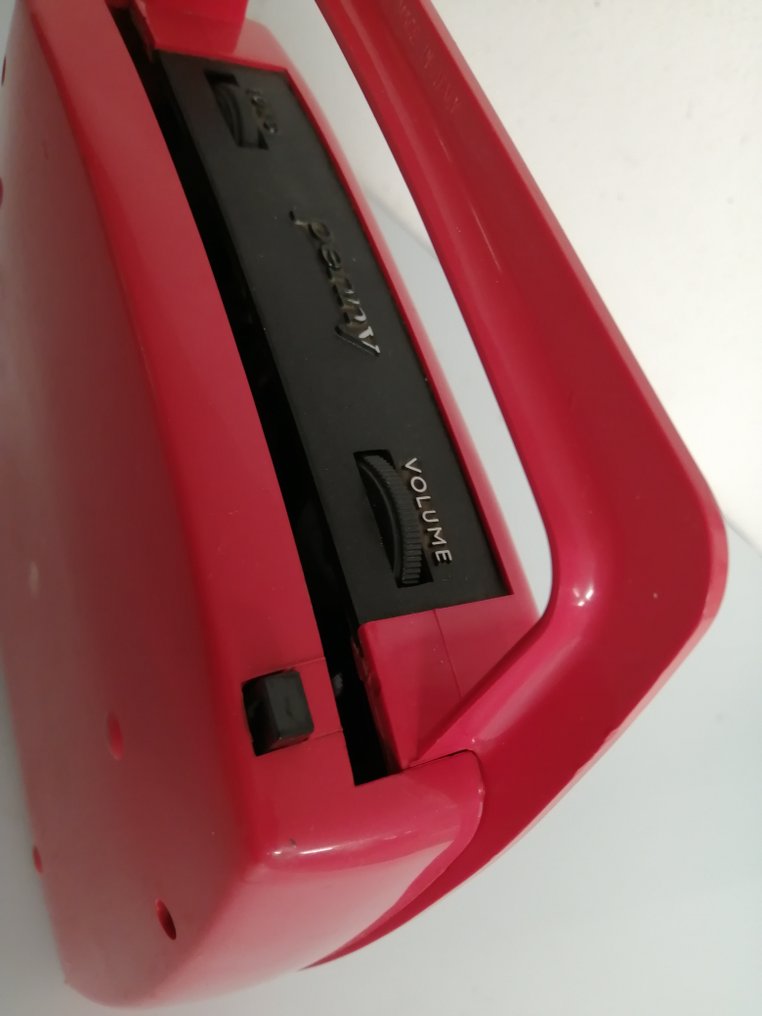 MusicalSound - Red Penny by Mario Bellini Record player #3.2