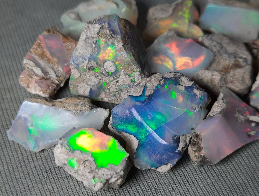 47,3 cts - Kauniit opaalit Karkea- 9.46 g #1.0