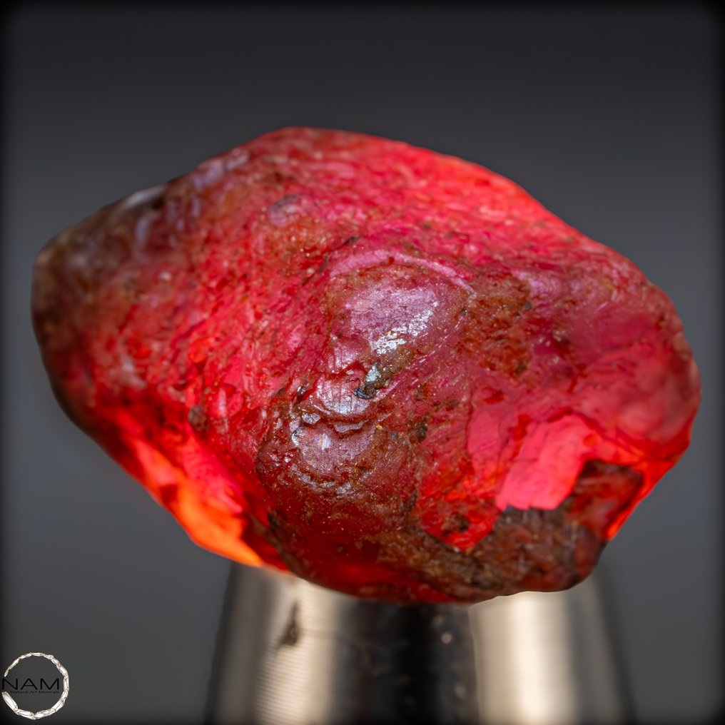 Φυσικός ακατέργαστος ρουμπίνι κρύσταλλος. Σπάνιο, έντονα λαμπερό κομμάτι πολύτιμου λίθου - 43,45 ct- 8.69 g #1.0