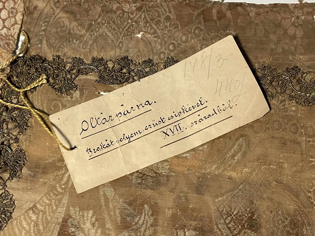 Tovaglia da altare in broccato di seta barocco, con merletto di filo d'argento — 50×48 cm - Antico - Seta - XVII secolo #1.0