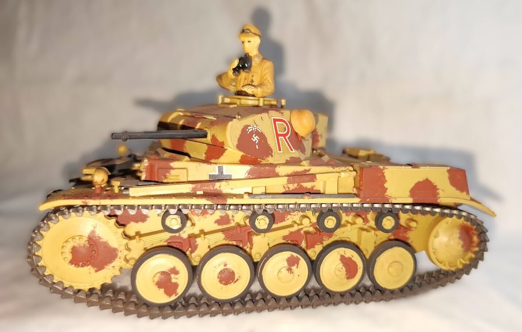 1:35 - Model pojazdu wojskowego - FIRST EDITION (Schaars) - TAMIYA - 35009 - 1971 - GERMAN  PANZER KAMPFWAGEN II Ausf. F/G #2.1