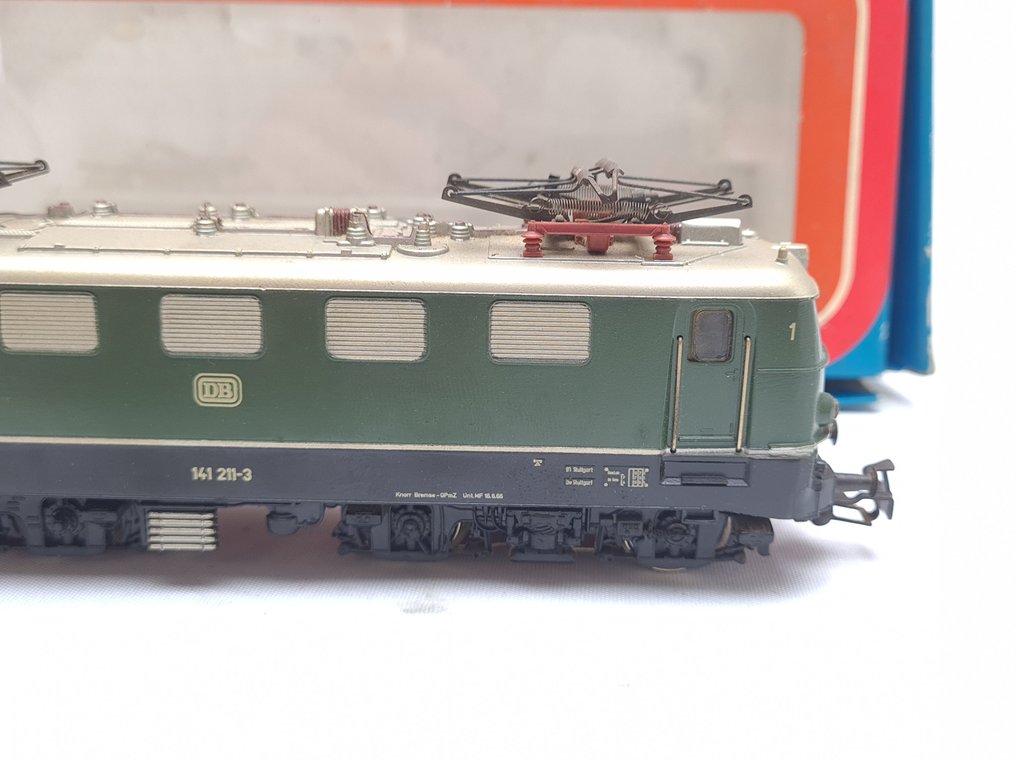 Märklin H0 - 3037 - Locomotive électrique (1) - BR 141 211-3 - DB #4.3