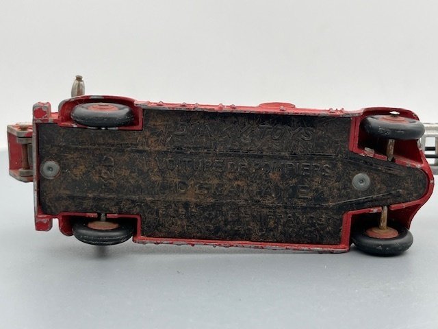 Dinky Toys, Meccano 1:43 - Model car  (12) - Ensemble de modèles Dinky Toys variés incluant Rolls-Royce Silver Wraith, Ford Vedette, Studebaker #2.1