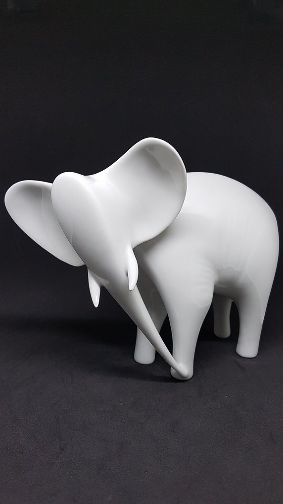 Royal Dux - Jaroslav Ježek - Φιγούρα - White Elephant - Πορσελάνη #1.0