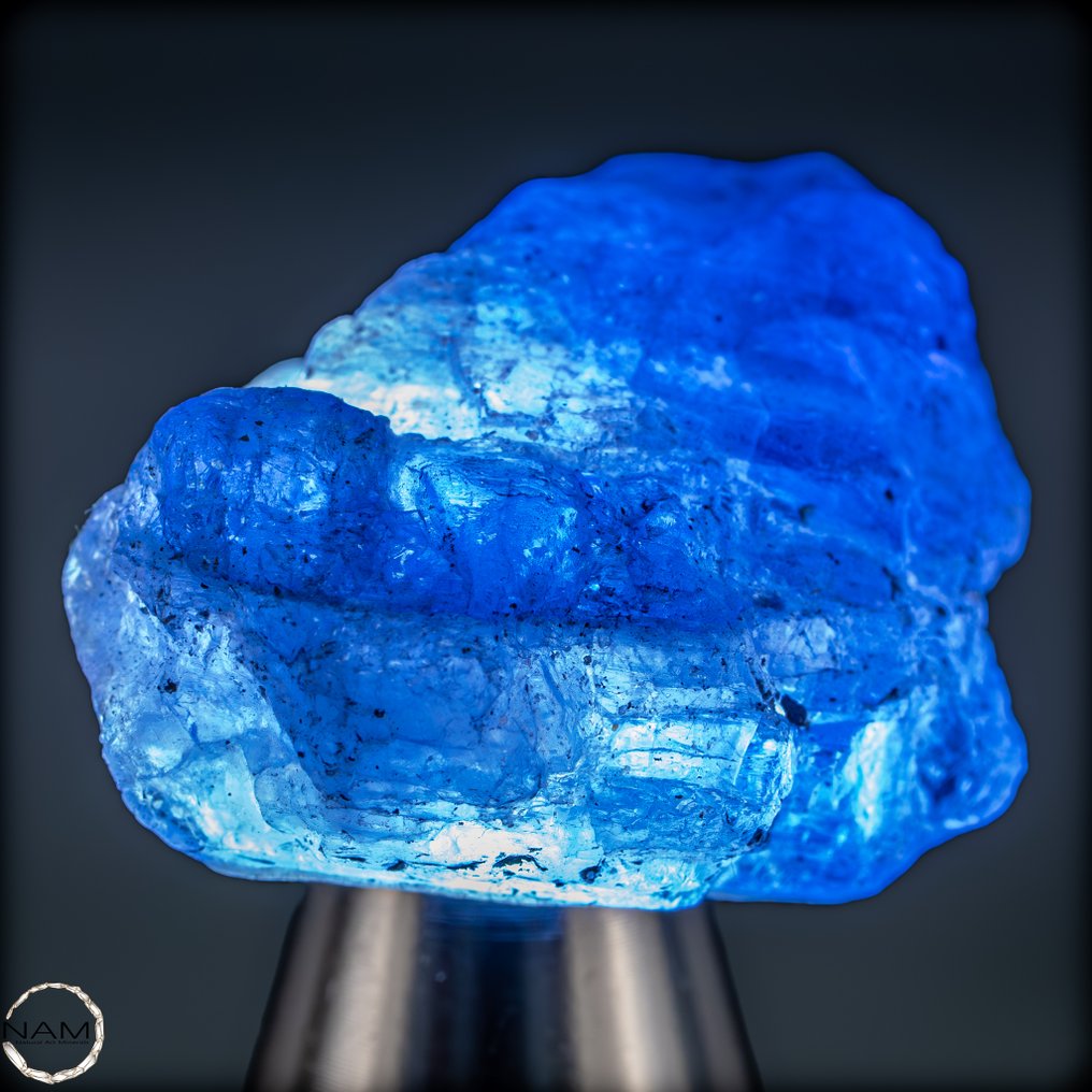 自然的、罕见更清澈的坦桑石 浓烈的蓝色原石亮点,具有非凡的光彩 - 45.25 克拉- 9.05 g #3.2