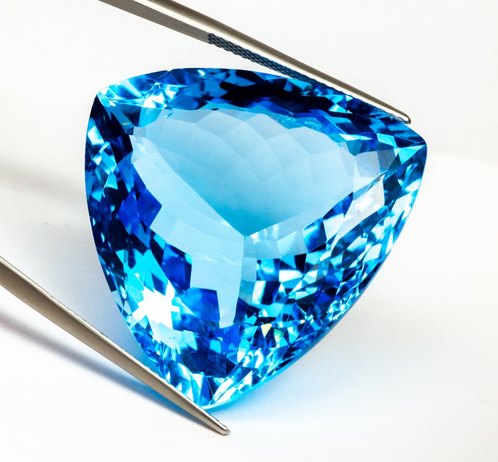 χωρίς τιμή ασφαλείας Τοπάζιο  - 95.63 ct - Gem Report Antwerp (GRA) - Έντονο 'Swiss' Μπλε #2.1