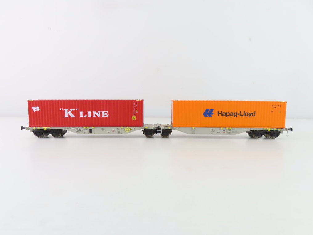 Mehano H0 - T284 - Model train freight carriage (1) - Six-axle container transport wagon with cargo and markings for 'Hapag Lloyd' and 'K-Line.' - Privaat, AAE #1.0