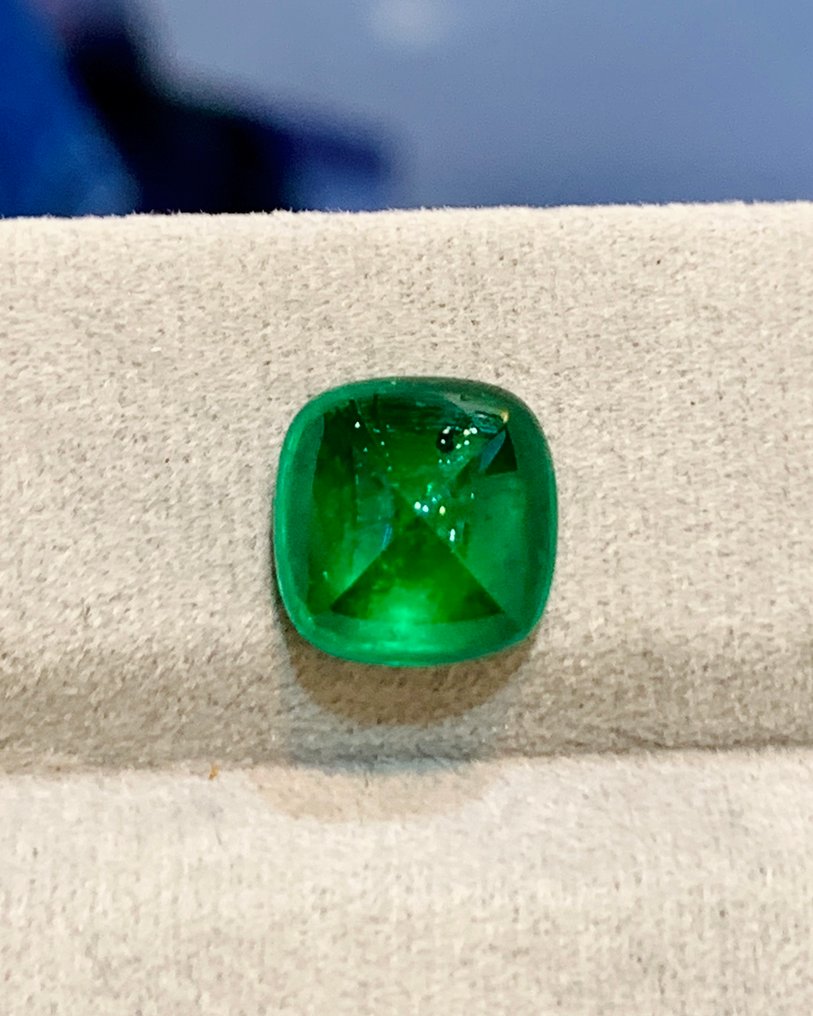 1 pcs  Πράσινο Σμαράγδι  - 4.01 ct - Gem research Swiss Lab (GRS) - Ζωντανό Πράσινο Ζαχαρένιο Βουνό #1.0