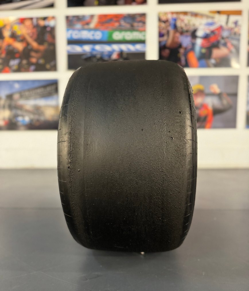 Tyre complete on wheel - Formule 1 - Pirelli - O.Z *** NO RESERVE *** #2.1