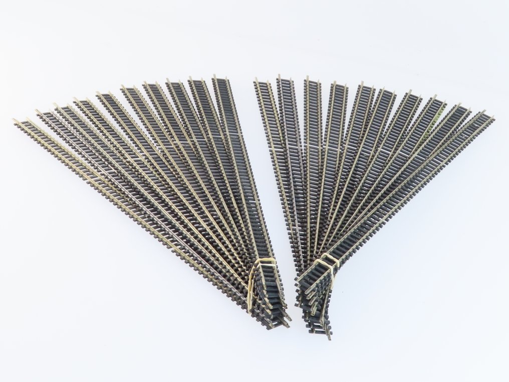 Minitrix N - 4904 - Modelltogspor (20) - 20-delt railkavel med rette railstykker, nikkel/metall. #1.0