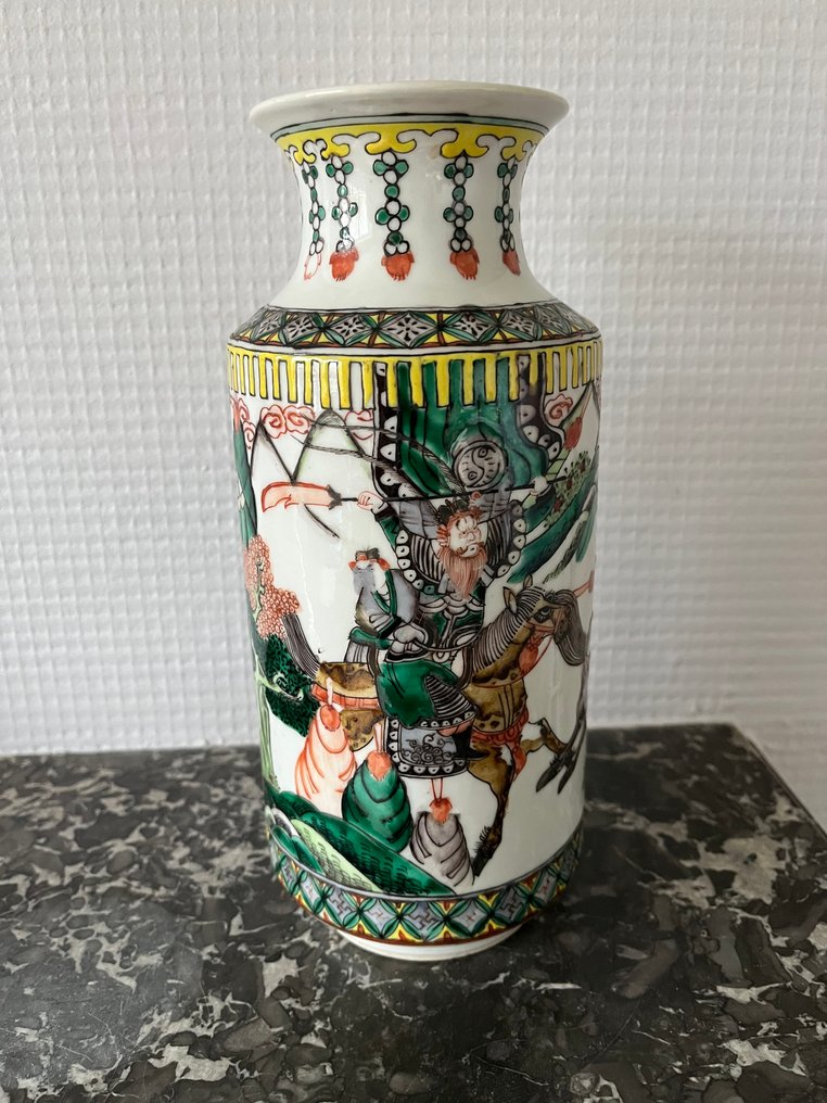 花瓶 - 瓷 - 亚洲 - 瓷器卷轴花瓶  (没有保留价) #1.0