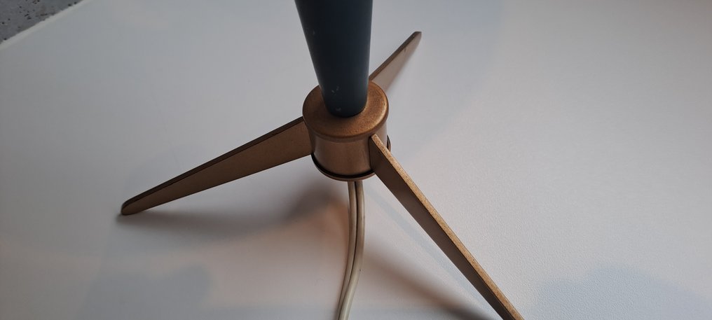 phiips - Louis Kalff - Schreibtischlampe - Bijou - Lackiertes Messing - Bijou Lampe von Louis Kal #3.2