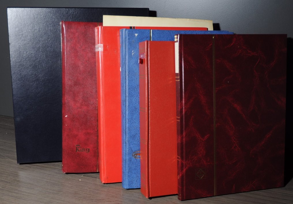 Schweiz - Sammlung von klassischer Philatelie in verschiedenen Sammelordnern und Alben, einschließlich eines #1.0