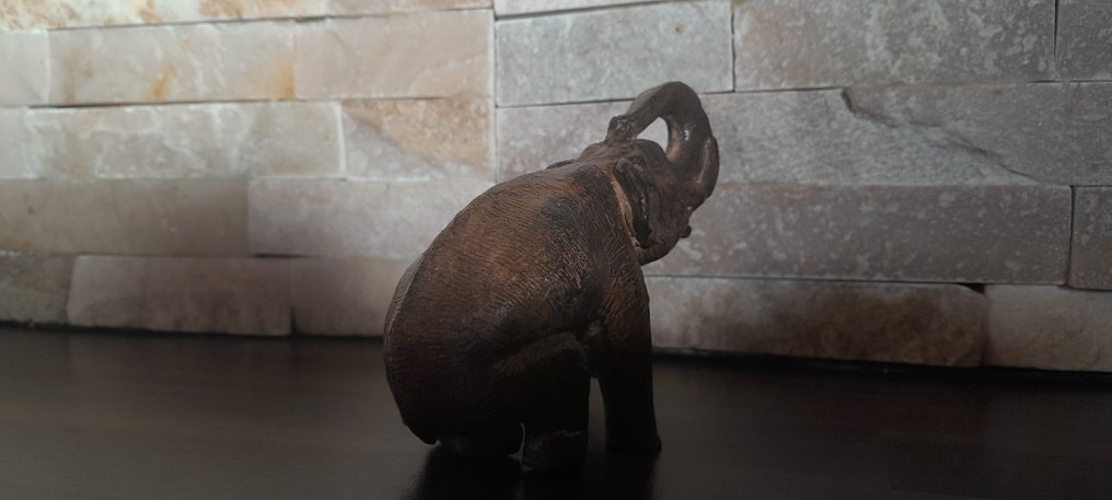 Pierre Chenet (XX-XXI) - Escultura, L'Elephant s'asseyant - 7.5 cm - Bronce #2.1
