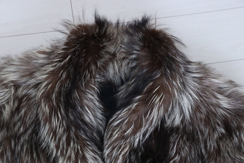 Saga Furs - 毛皮大衣 #1.0