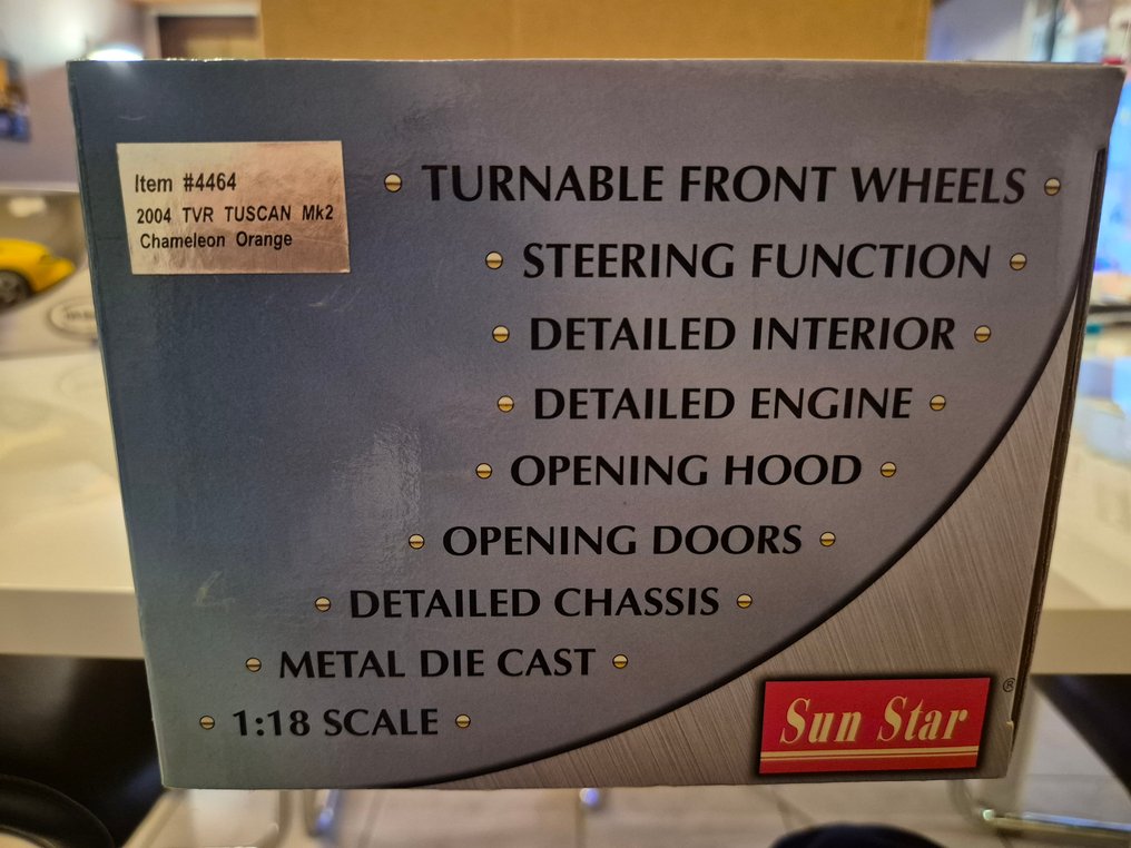 Sunstar 1:18 - Modell autó - 2004 TVR Tuscan Mk2 #1.0