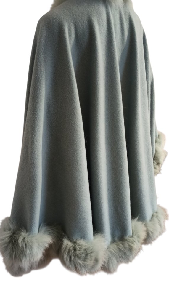 Artisan Furrier - Cape #4.3
