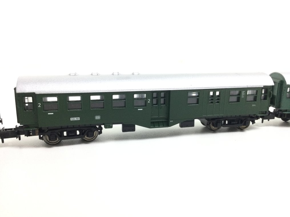 Arnold, Roco N - 5804/5805/5806/21009 - Personvagn för modelltåg (7) - Fyra 4-vagnars snabttågsvagnar plus tre 2-vagnars vagnar. - DB #3.2