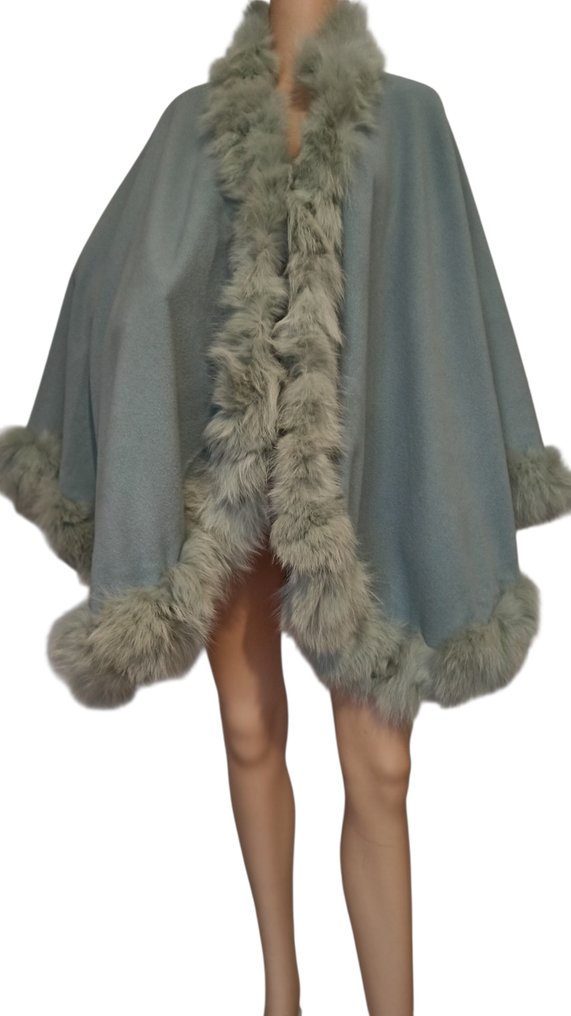 Artisan Furrier - Cape #1.0