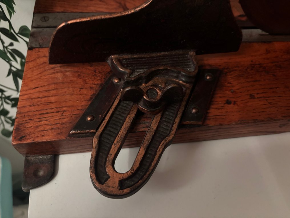 Bread slicer - Metal, Wood - Rotunda #4.3