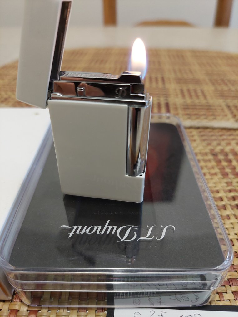 S.T. Dupont - pour femme, neuf, jamais utilisé - Ingen reservasjonspris - Lomme-lighter - Stål #4.3