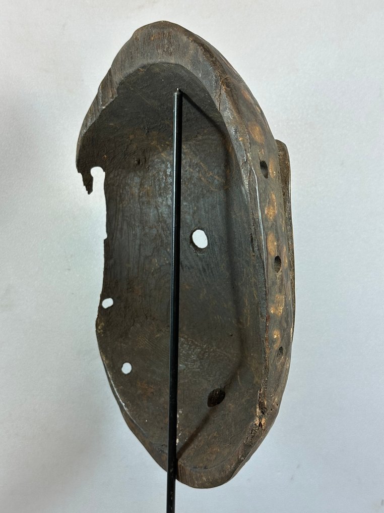 带证书；旧非洲Kumu面具 - 刚果。  (沒有保留價) #3.2