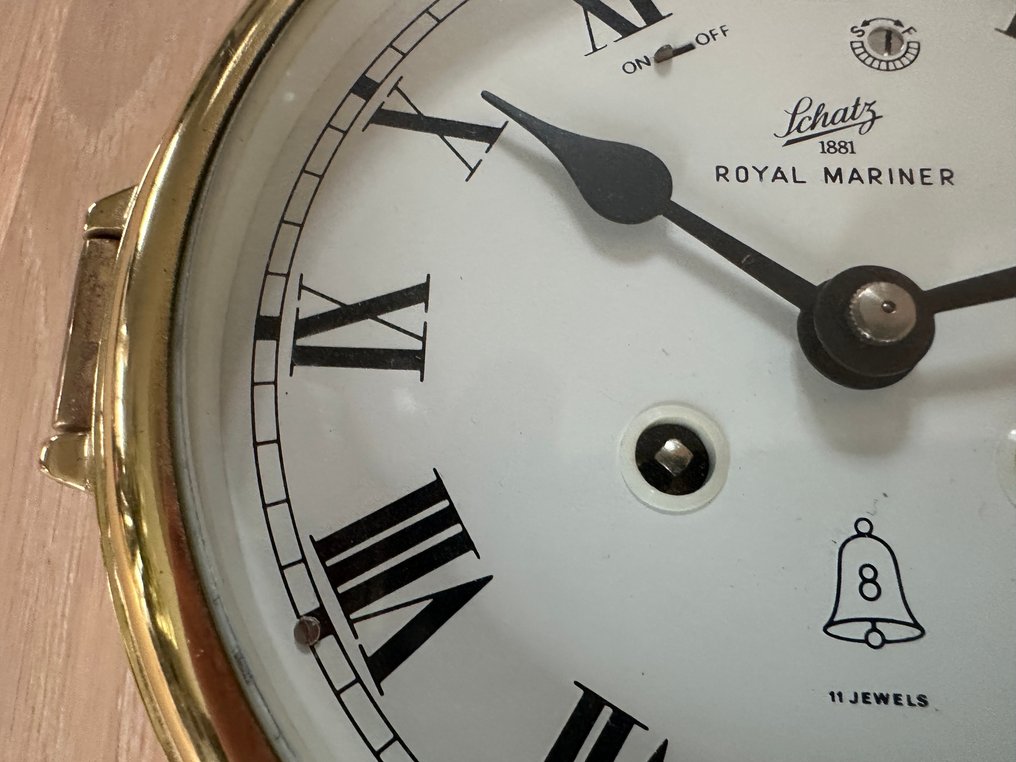 Scheepsklok - Schatz, for repair - Vintage - Gelakt messing. Klok in uitstekende staat, de klanken werken; messing behuizing is gebarsten en moet - pre-1992 #3.2