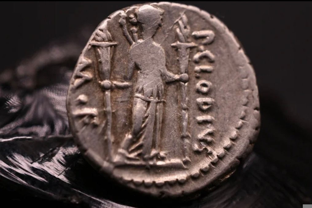 Roman Republic. P. Clodius M.f. Turrinus, 42 BC. Denarius Roma #3.2