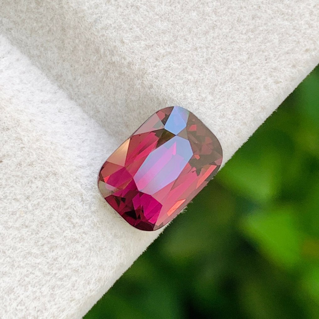 没有保留价 - 1 pcs  红色, 紫色 尖晶石  - 3.44 ct - 国际宝石研究院（IGI） - 未加热的放大镜清洁 #2.1