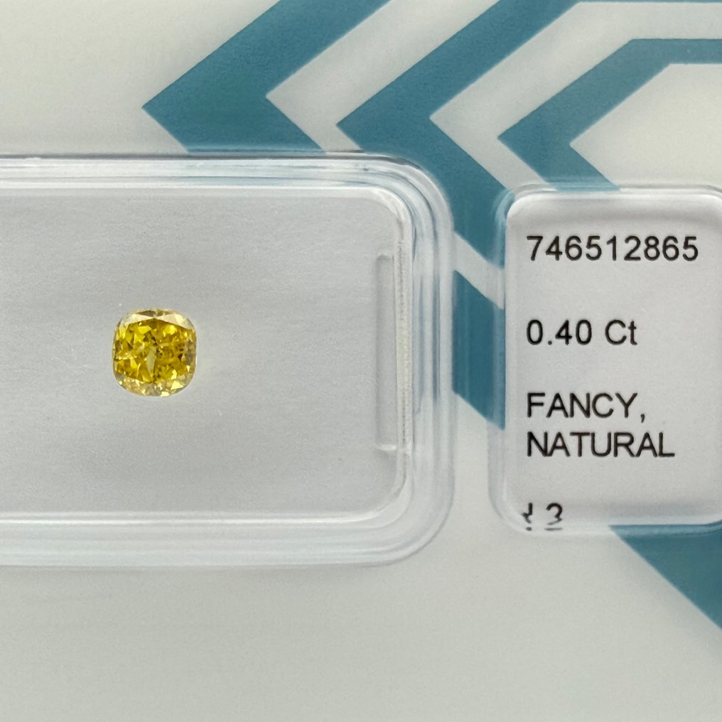 χωρίς τιμή ασφαλείας - 1 pcs Διαμάντι (Φυσικού χρώματος) - 0.40 ct - Κούσιον - Fancy vivid Κίτρινο - I2 - International Gemological Institute (IGI) #1.0